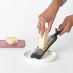 Brabantia Tasty+ Rasp - Met Beschermhoes - Dark Grey -Brabantia 1197x1200