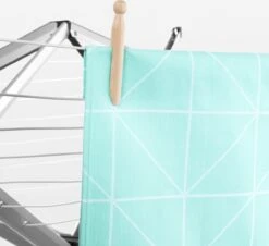 Brabantia WallFix Wanddroger - Met Beschermhoes - 24 M - Metallic Grey 35 Brabantia WallFix Wanddroger - Met Beschermhoes - 24 M - Metallic Grey -Brabantia 1200x1099 2