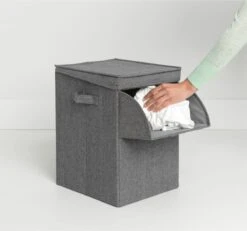 Brabantia Wasmand Met Deksel - Stapelbaar - 35 L - Pepper Black 20 Brabantia Wasmand Met Deksel - Stapelbaar - 35 L - Pepper Black -Brabantia 1200x1120 2