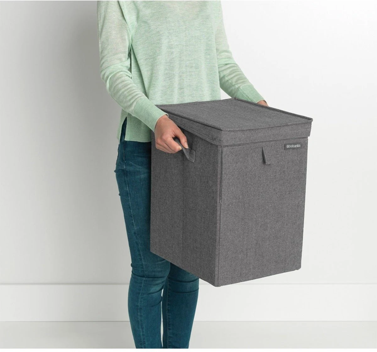 Brabantia Wasmand Met Deksel - Stapelbaar - 35 L - Pepper Black 12 Brabantia Wasmand Met Deksel - Stapelbaar - 35 L - Pepper Black - Afbeelding 10