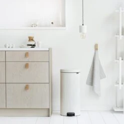 Brabantia NewIcon Prullenbak - 30 L - White -Brabantia 1200x1200 306