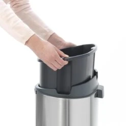 Brabantia Touch Bin Prullenbak - 40 L - Matt Steel Fingerprint Proof -Brabantia 1200x1200 312