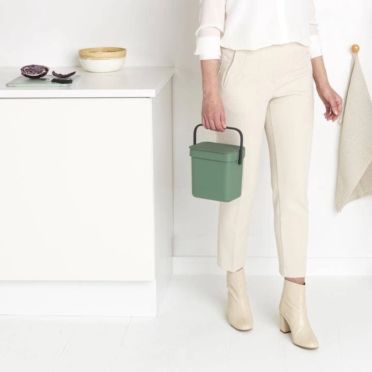 Brabantia Sort & Go Aanrecht Afvalbakje - 3 L - Fir Green 17 Brabantia Sort & Go Aanrecht Afvalbakje - 3 L - Fir Green - Afbeelding 15