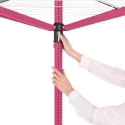 Brabantia Lift-O-Matic Droogmolen Met Metalen Grondanker, Beschermhoes, Wasknijpertasje En Wasknijpers - 50 M - Spring Pink 11 Brabantia Lift-O-Matic Droogmolen Met Metalen Grondanker, Beschermhoes, Wasknijpertasje En Wasknijpers - 50 M - Spring Pink -Brabantia 1200x1200 448