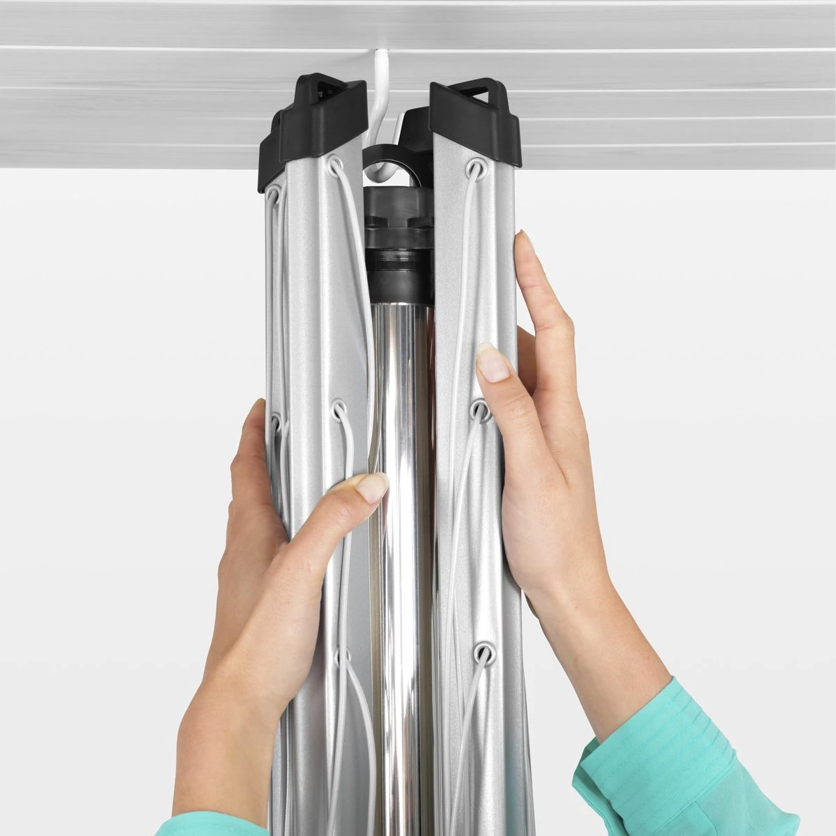 Brabantia Lift-O-Matic Droogmolen - Met Metalen Grondanker, Beschermhoes, Wasknijpertasje En Wasknijpers - 40 M - Metallic Grey 10 Brabantia Lift-O-Matic Droogmolen - Met Metalen Grondanker, Beschermhoes, Wasknijpertasje En Wasknijpers - 40 M - Metallic Grey - Afbeelding 8