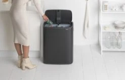 Brabantia Bo Touch Bin Prullenbak - 2 X 30 L - Matt Black 25 Brabantia Bo Touch Bin Prullenbak - 2 X 30 L - Matt Black -Brabantia 1200x766 19