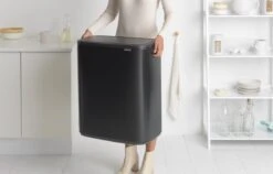 Brabantia Bo Touch Bin Prullenbak - 2 X 30 L - Matt Black 29 Brabantia Bo Touch Bin Prullenbak - 2 X 30 L - Matt Black -Brabantia 1200x766 20