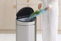 Brabantia Touch Bin Prullenbak - 40 L - Matt Steel Fingerprint Proof -Brabantia 1200x799 48