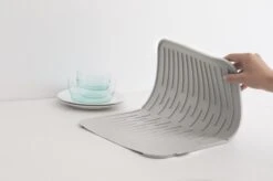 Brabantia SinkSide Afdruipmat - Siliconen - Mid Grey -Brabantia 1200x799 82