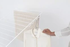 Brabantia HangOn Droogrek Inklapbaar - 25 Meter - Met Stang - White 34 Brabantia HangOn Droogrek Inklapbaar - 25 Meter - Met Stang - White -Brabantia 1200x800 132