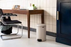 Brabantia NewIcon Prullenbak - 12 L - Soft Beige 15 Brabantia NewIcon Prullenbak - 12 L - Soft Beige -Brabantia 1200x800 77