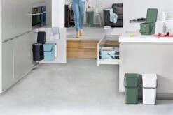 Brabantia Sort & Go Aanrecht Afvalbakje - 3 L - Fir Green 27 Brabantia Sort & Go Aanrecht Afvalbakje - 3 L - Fir Green -Brabantia 1200x800 98