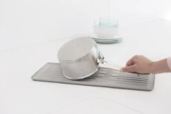 Brabantia SinkSide Afdruiprek Compact - Mid Grey -Brabantia 1200x801 1