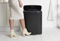 Brabantia Bo Prullenbak - 60 L - Matt Black -Brabantia 1200x828 7