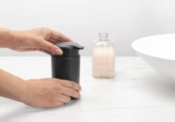 Brabantia ReNew Zeepdispenser - 250 Ml - Dark Grey -Brabantia 1200x841