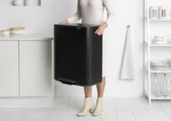 Brabantia Bo Prullenbak - 60 L - Met 80 Vuilniszakken - Matt Black -Brabantia 1200x857 2