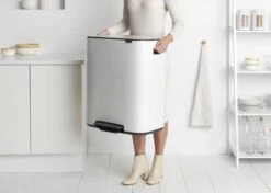 Brabantia Bo Prullenbak - 60 L - White -Brabantia 1200x857 4
