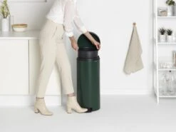 Brabantia NewIcon Prullenbak - 30 L - Pine Green -Brabantia 1200x899 33
