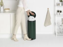 Brabantia NewIcon Prullenbak - 30 L - Pine Green -Brabantia 1200x899 35