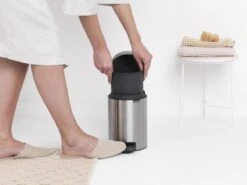 Brabantia NewIcon Prullenbak - 3 L - Matt Steel Fingerprint Proof -Brabantia 1200x900 61