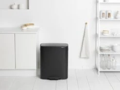Brabantia Bo Prullenbak - 60 L - Matt Black -Brabantia 1200x900 75