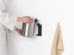 Brabantia NewIcon Wandprullenbak - 3 L - Matt Steel -Brabantia 1200x900 77