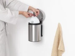 Brabantia NewIcon Wandprullenbak - 3 L - Matt Steel -Brabantia 1200x900 81