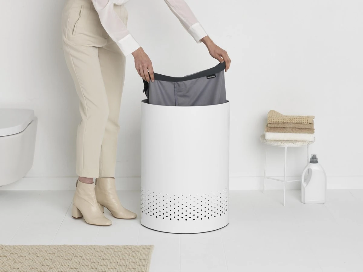 Brabantia Wasmand Met Deksel - 55 L - White / Dark Grey Kunststof Deksel 6 Brabantia Wasmand Met Deksel - 55 L - White / Dark Grey Kunststof Deksel - Afbeelding 4