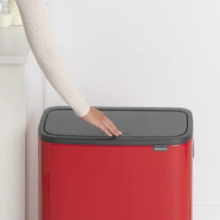 Brabantia Bo Touch Bin 2x30 L -Brabantia 39712 03 04 74ee7263e4