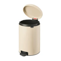 Brabantia New Icon Pedaalemmer 20 Liter -Brabantia 512716 01 3 ProductImageExtra e9a5d2e920