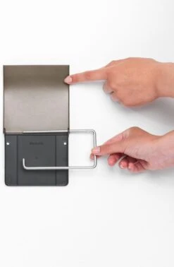 Brabantia ReNew WC Rolhouder - Met Klep - Platinum -Brabantia 785x1200