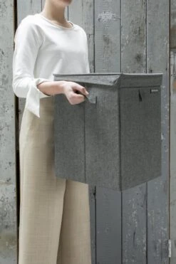 Brabantia Wasmand Met Deksel - Stapelbaar - 35 L - Pepper Black 29 Brabantia Wasmand Met Deksel - Stapelbaar - 35 L - Pepper Black -Brabantia 799x1200 145