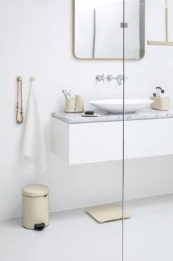 Brabantia ReNew Zeepdispenser - 250 Ml - Soft Beige -Brabantia 799x1200 33