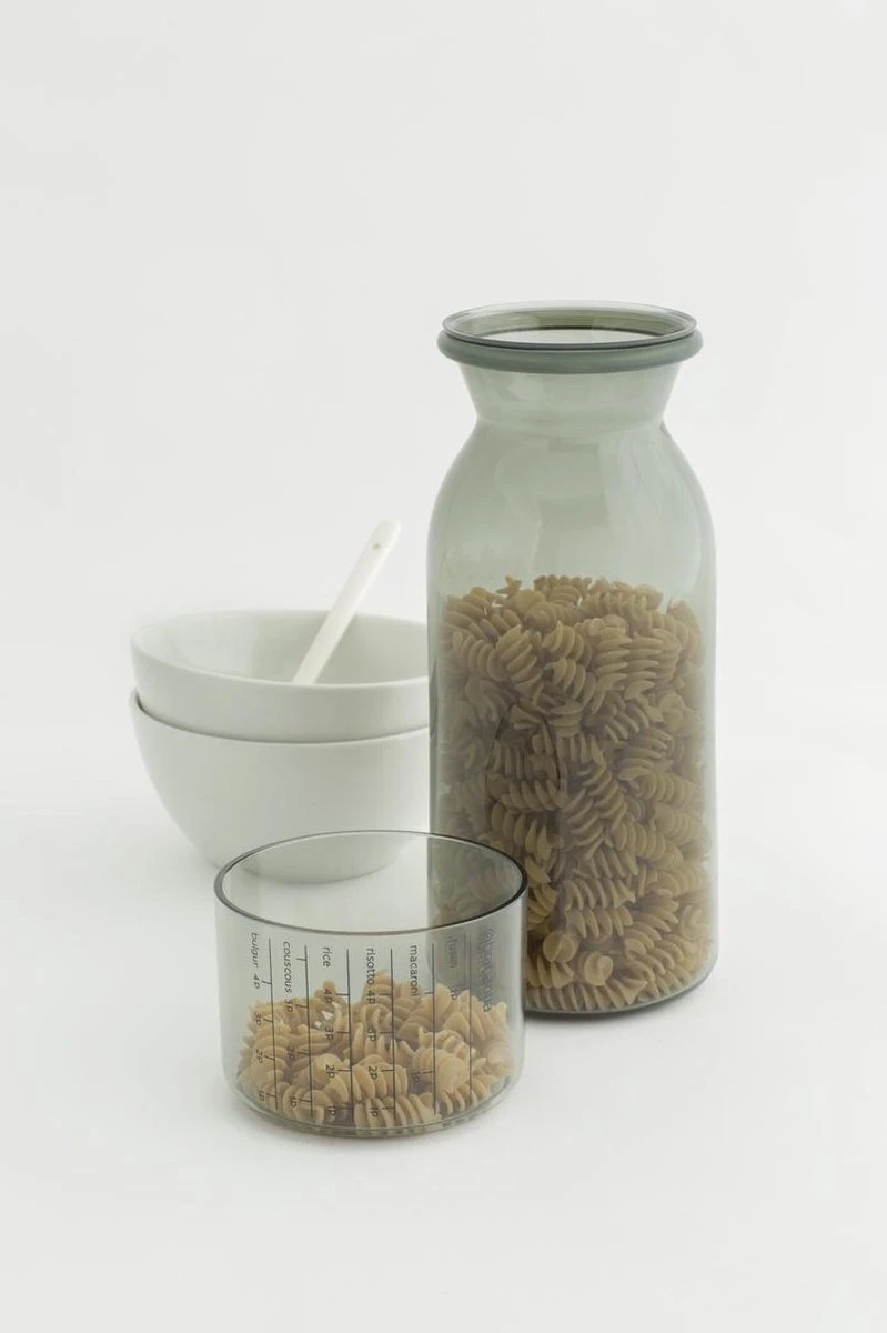 Brabantia Voorraadbussen Met Maatbeker Set Van 2 - 1,3 L - Dark Grey 5 Brabantia Voorraadbussen Met Maatbeker Set Van 2 - 1,3 L - Dark Grey - Afbeelding 3