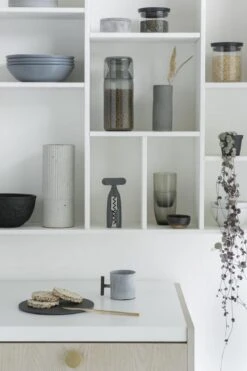 Brabantia Voorraadbussen Met Maatbeker Set Van 2 - 1,3 L - Dark Grey 14 Brabantia Voorraadbussen Met Maatbeker Set Van 2 - 1,3 L - Dark Grey -Brabantia 799x1200 80