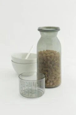 Brabantia Voorraadbussen Met Maatbeker Set Van 2 - 1,3 L - Dark Grey 15 Brabantia Voorraadbussen Met Maatbeker Set Van 2 - 1,3 L - Dark Grey -Brabantia 799x1200 81