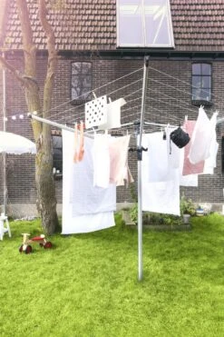 Brabantia Lift-o-Matic Advance Droogmolen Met Kunststof Betonanker, Beschermhoes En Wasknijpertasje - 50 M - Zilvergrijs -Brabantia 799x1200 96