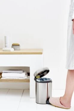 Brabantia NewIcon Prullenbak - 3 L - Matt Steel -Brabantia 800x1200 31