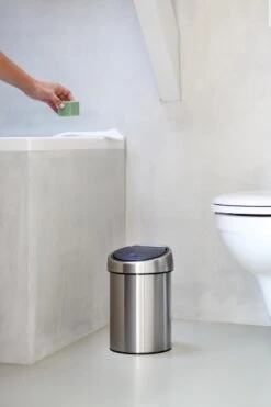 Brabantia Touch Bin Prullenbak - 3 L - Matt Steel -Brabantia 800x1200 42