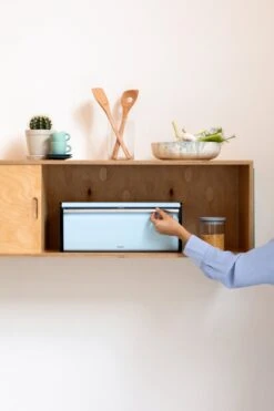 Brabantia Broodtrommel - Met Klepdeksel - Dreamy Blue -Brabantia 800x1200 65