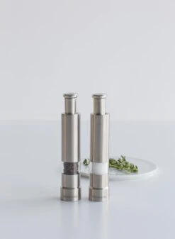 Brabantia Zout En Pepermolen Set - Matt Steel -Brabantia 879x1200 1