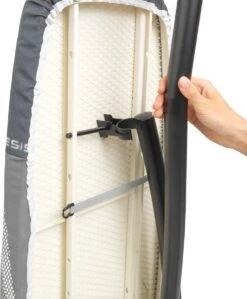 Brabantia Strijkplank D Met Hittebestendige Parkeerplaats - Met Linnenrek - 135 X 45 Cm - Spring Bubbles 10 Brabantia Strijkplank D Met Hittebestendige Parkeerplaats - Met Linnenrek - 135 X 45 Cm - Spring Bubbles -Brabantia 992x1200 1